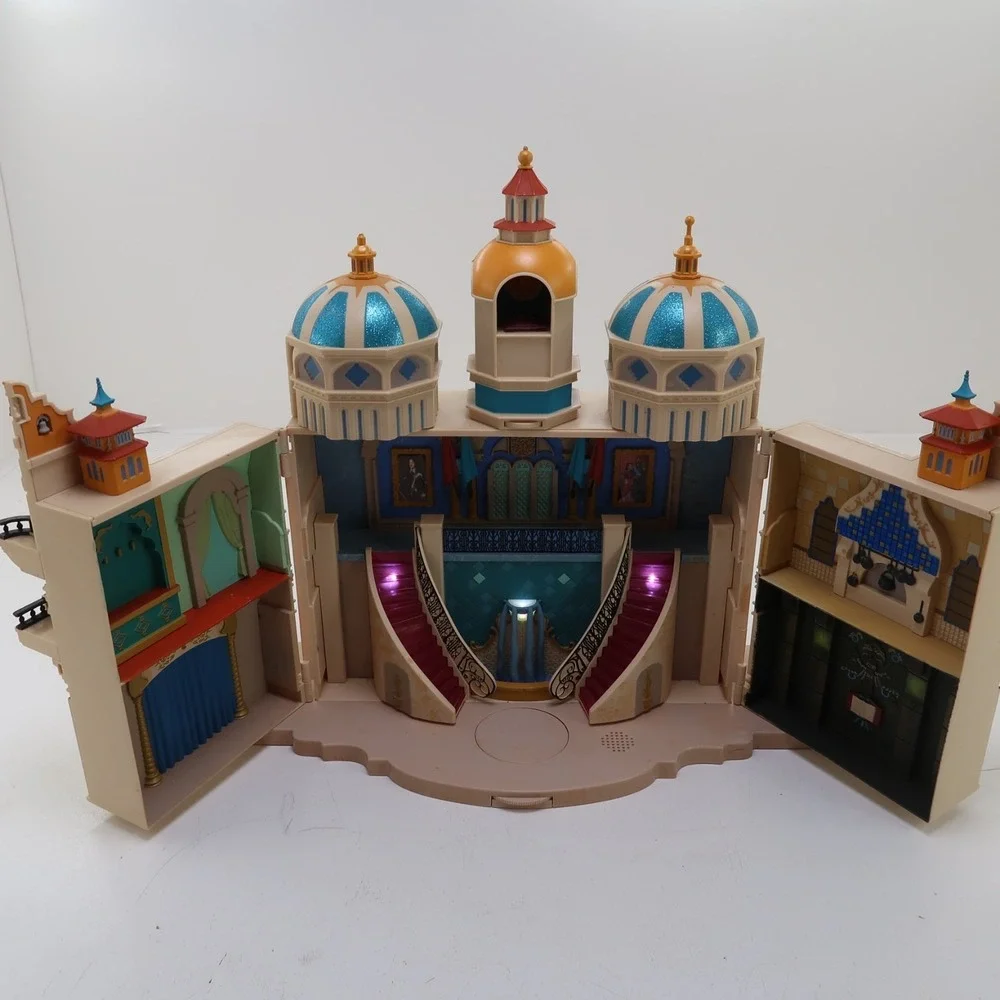 Disney Store London Exclusive Elena of Avalor Palace Doll House Music And Lights